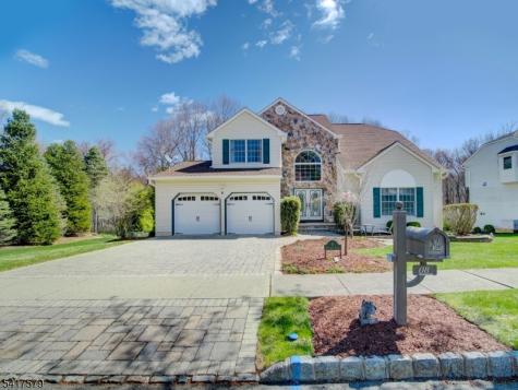 8 Mulberry Court Roxbury NJ 07876