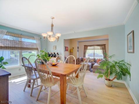 8 Mulberry Court Roxbury NJ 07876
