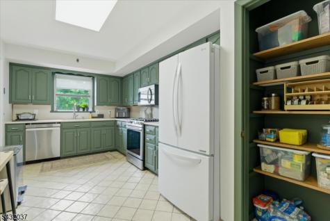 18 Hudson Street Nutley NJ 07110