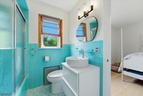 18 Hudson Street Nutley NJ 07110