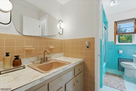 18 Hudson Street Nutley NJ 07110