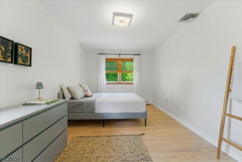 18 Hudson Street Nutley NJ 07110