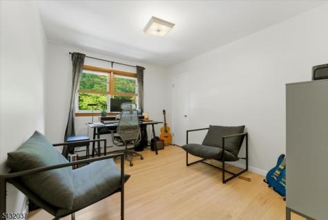 18 Hudson Street Nutley NJ 07110