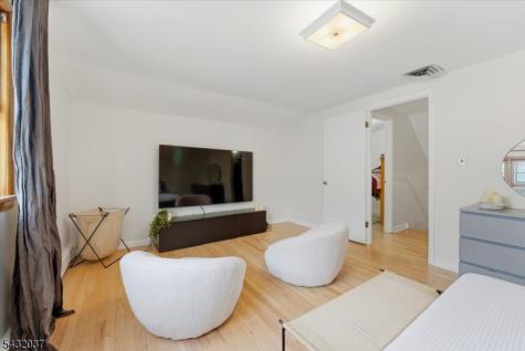 18 Hudson Street Nutley NJ 07110