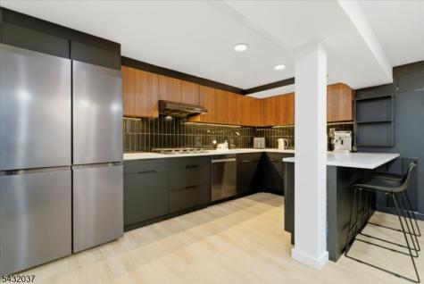 18 Hudson Street Nutley NJ 07110