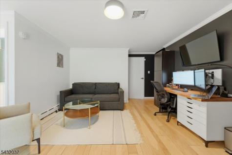 18 Hudson Street Nutley NJ 07110