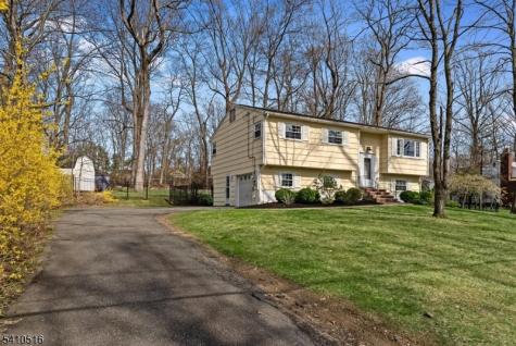 7 Pamela Drive Randolph NJ 07869