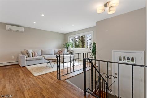 7 Pamela Drive Randolph NJ 07869