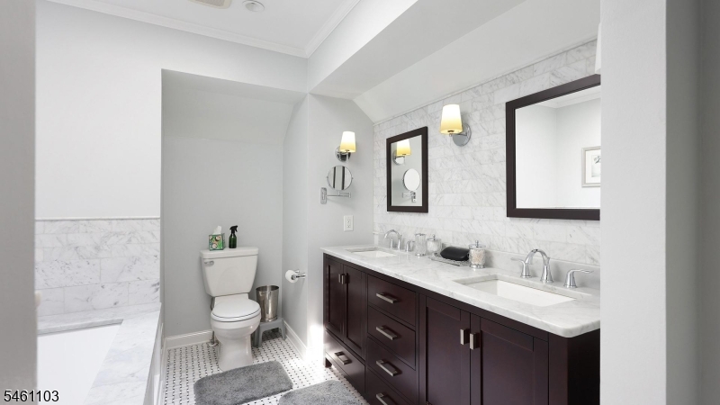 102 Mitchell Close Hillsborough NJ 08844