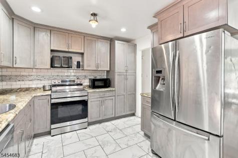 20 Waterloo Road Byram NJ 07874