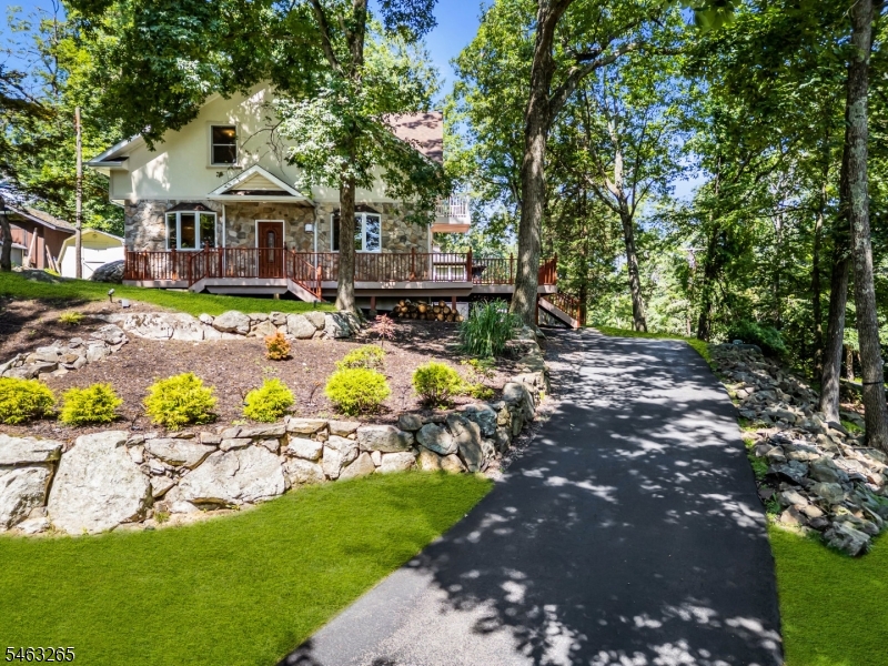 104 Bishops Rock Road Hopatcong NJ 07843