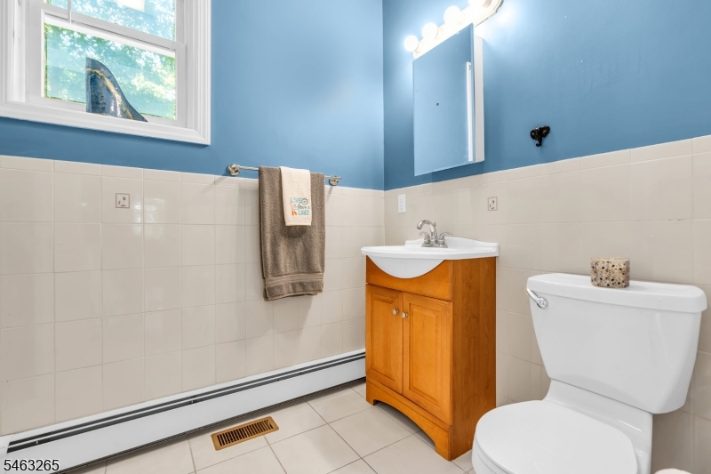 104 Bishops Rock Road Hopatcong NJ 07843