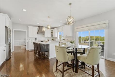 23 Claridge Lane Raritan NJ 08822
