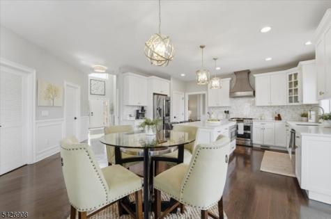 23 Claridge Lane Raritan NJ 08822