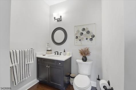 23 Claridge Lane Raritan NJ 08822