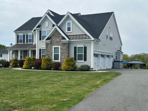 23 Claridge Lane Raritan NJ 08822