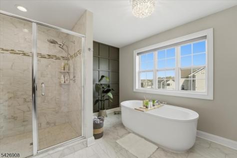 23 Claridge Lane Raritan NJ 08822