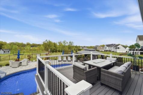 23 Claridge Lane Raritan NJ 08822