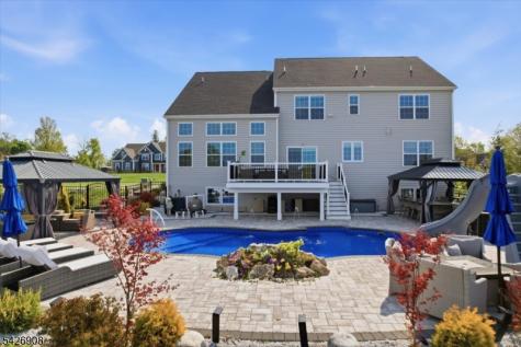 23 Claridge Lane Raritan NJ 08822