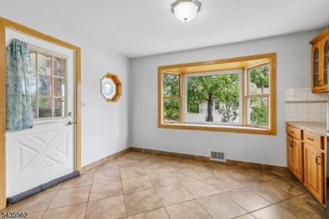 215 Henley Avenue New Milford NJ 07646