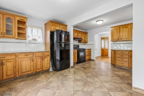 215 Henley Avenue New Milford NJ 07646