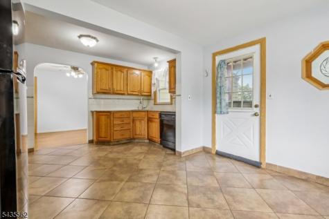 215 Henley Avenue New Milford NJ 07646