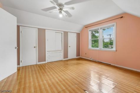 215 Henley Avenue New Milford NJ 07646