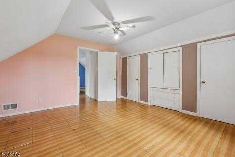 215 Henley Avenue New Milford NJ 07646