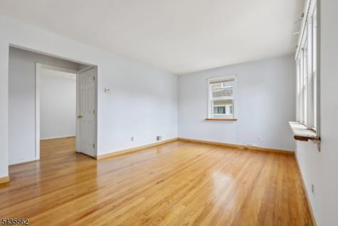 215 Henley Avenue New Milford NJ 07646