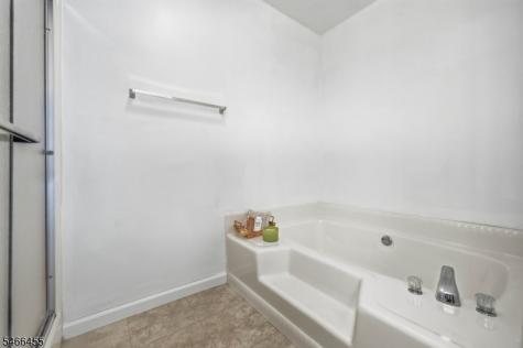 602 Mansfield Street Belvidere NJ 07823
