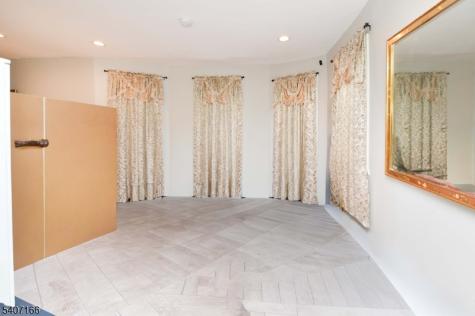 839 S 15th Street Newark NJ 07108