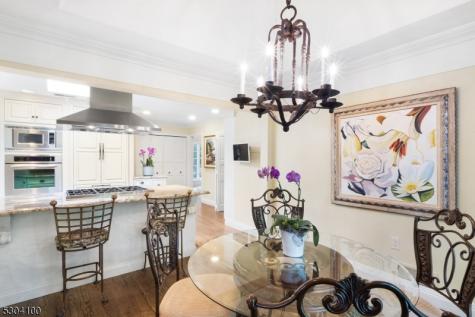 2 Canoe Lane Roseland NJ 07068