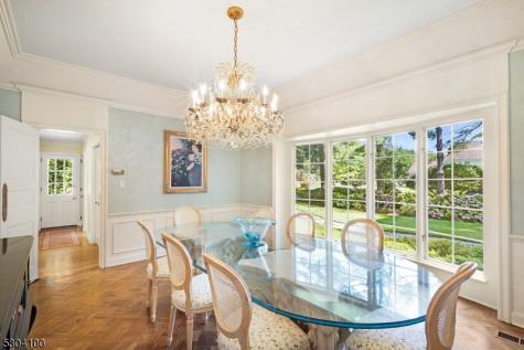 2 Canoe Lane Roseland NJ 07068