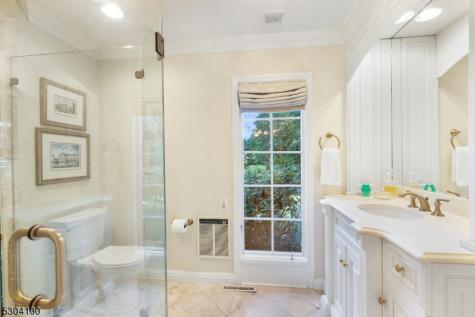 2 Canoe Lane Roseland NJ 07068