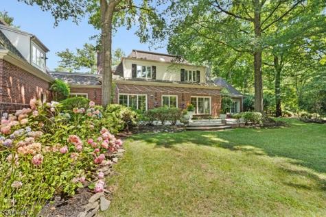 2 Canoe Lane Roseland NJ 07068