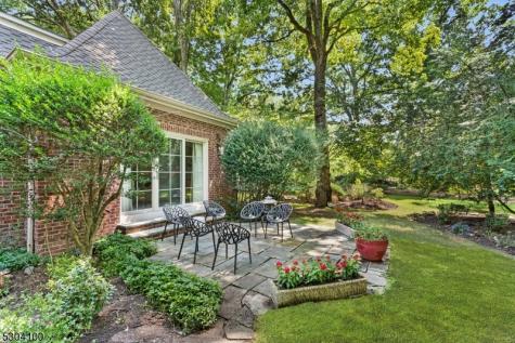 2 Canoe Lane Roseland NJ 07068
