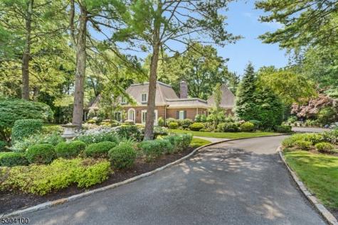 2 Canoe Lane Roseland NJ 07068