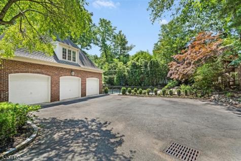 2 Canoe Lane Roseland NJ 07068