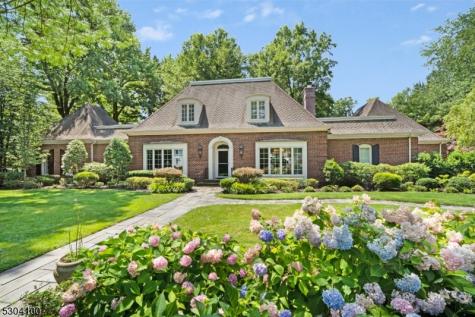2 Canoe Lane Roseland NJ 07068