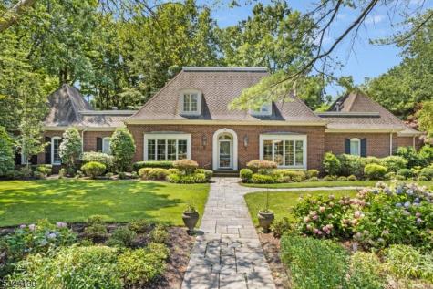 2 Canoe Lane Roseland NJ 07068