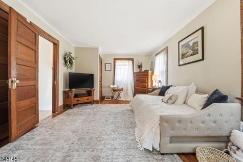 112 Grove Avenue Verona NJ 07044