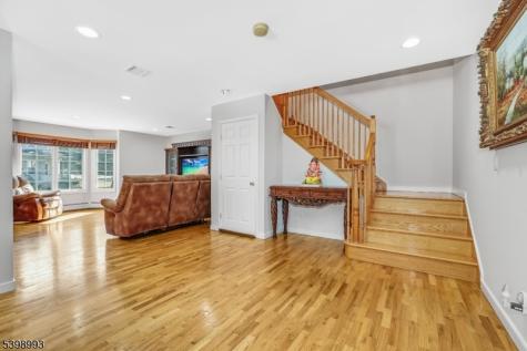 4 Maple Avenue Waldwick NJ 07463