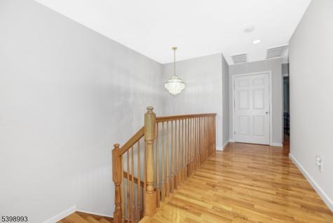 4 Maple Avenue Waldwick NJ 07463
