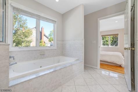 4 Maple Avenue Waldwick NJ 07463