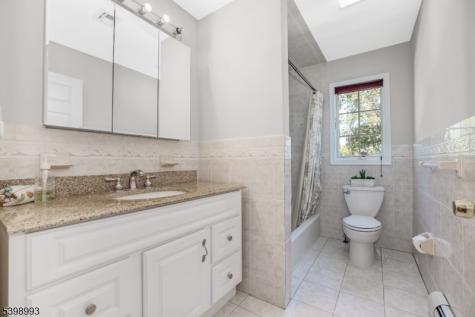 4 Maple Avenue Waldwick NJ 07463