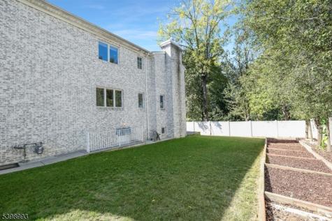 4 Maple Avenue Waldwick NJ 07463
