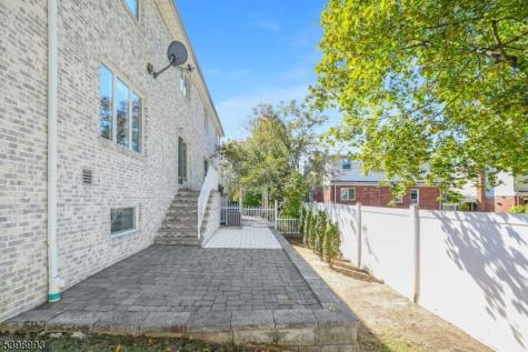 4 Maple Avenue Waldwick NJ 07463