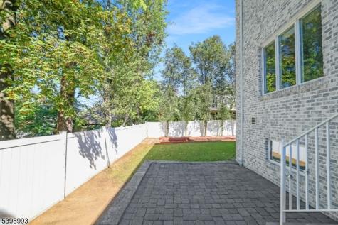 4 Maple Avenue Waldwick NJ 07463