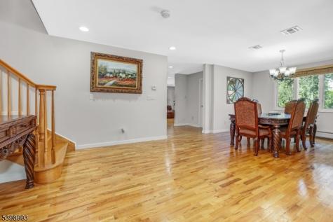 4 Maple Avenue Waldwick NJ 07463