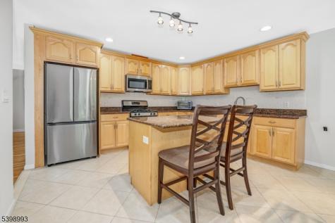 4 Maple Avenue Waldwick NJ 07463